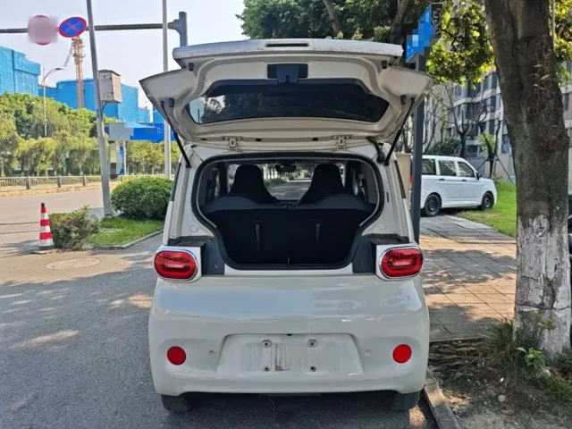 Wuling Hongguang Mini EV — Фото автомобиля 18