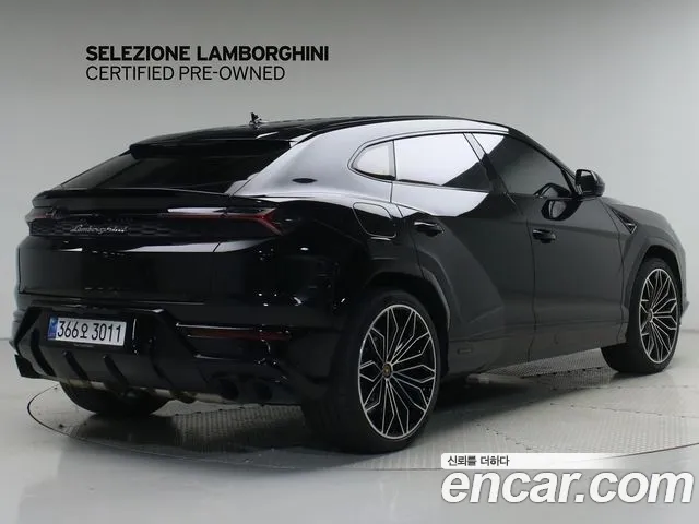 Lamborghini Urus — Фото автомобиля 2