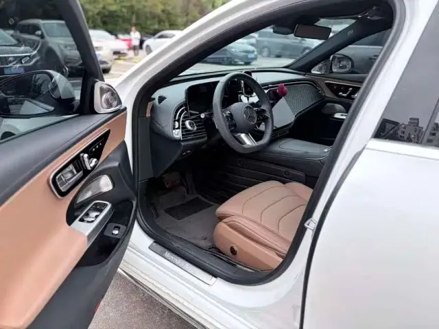 Mercedes-Benz E-Class — Фото автомобиля 8