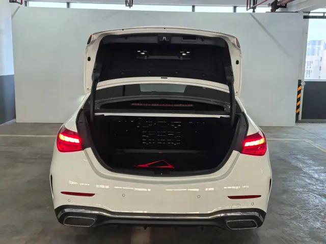 Mercedes-Benz C-Class — Фото автомобиля 6