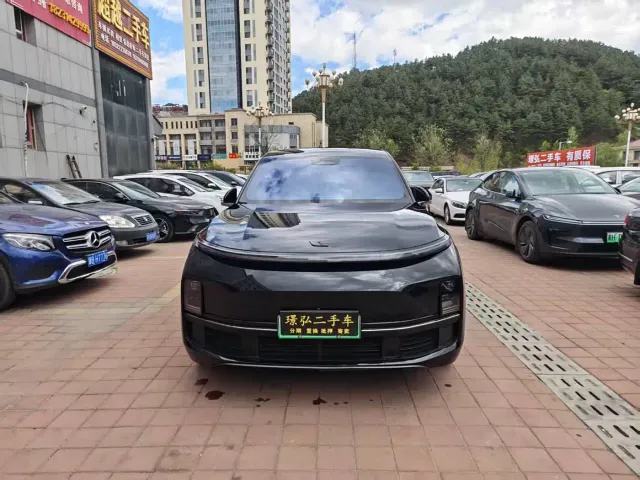 Li Auto L9 — Фото автомобиля 2