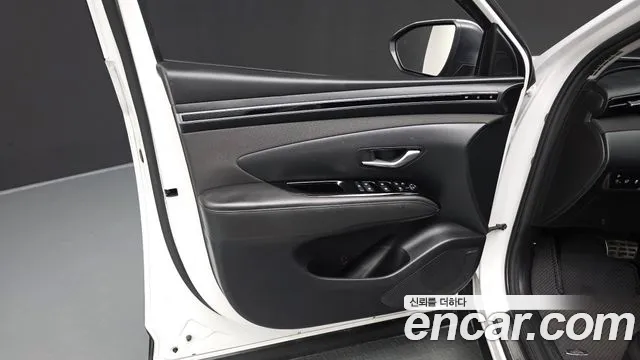 Hyundai Tucson Tucson (NX4) Бензин 1.6 турбо 2WD — Фото автомобиля 21