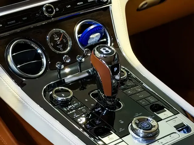 Bentley Continental — Фото автомобиля 15