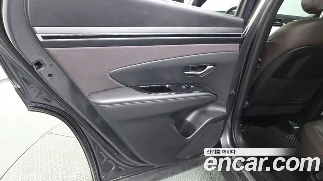 Hyundai Tucson Tucson (NX4) Дизель 2.0 4WD — Фото автомобиля 19