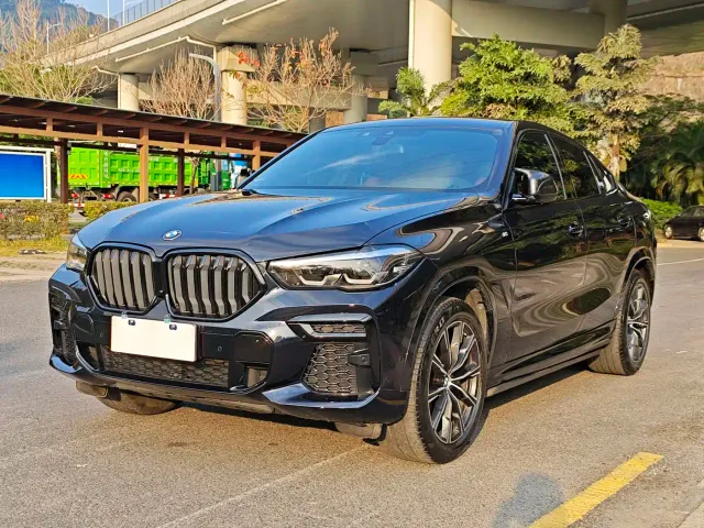 Фотография автомобиля — BMW X6