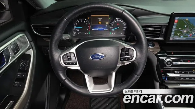 Ford Explorer Generation 6 — Фото автомобиля 12