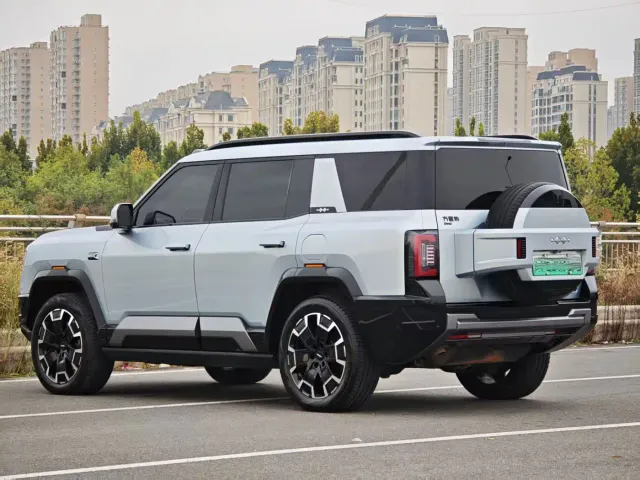 BYD FangChengBao Leopard 8 — Фото автомобиля 7