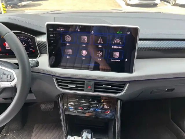 Volkswagen Tayron GTE Plug-in Hybrid — Фото автомобиля 15