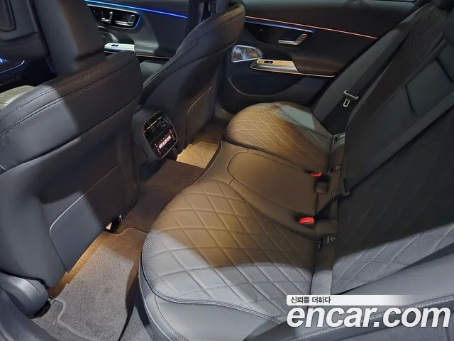Mercedes-Benz E-Class — Фото автомобиля 13