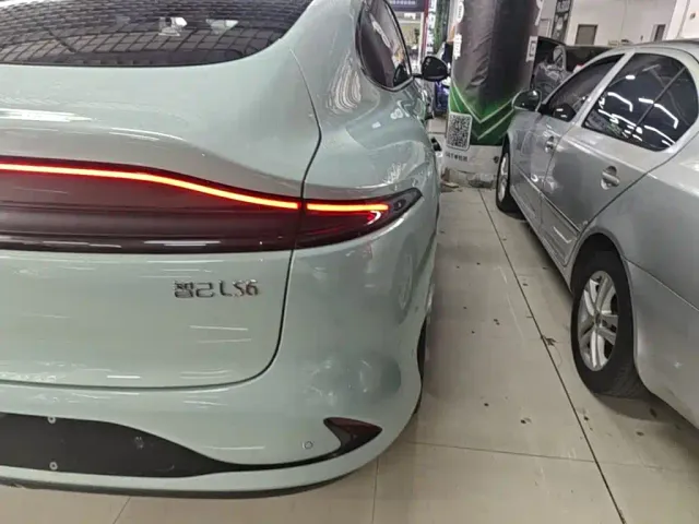 IM Motors LS6 — Фото автомобиля 7