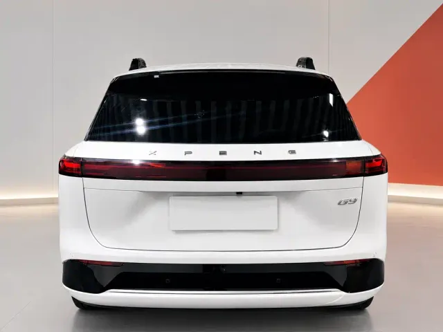 Xpeng G9 — Фото автомобиля 6
