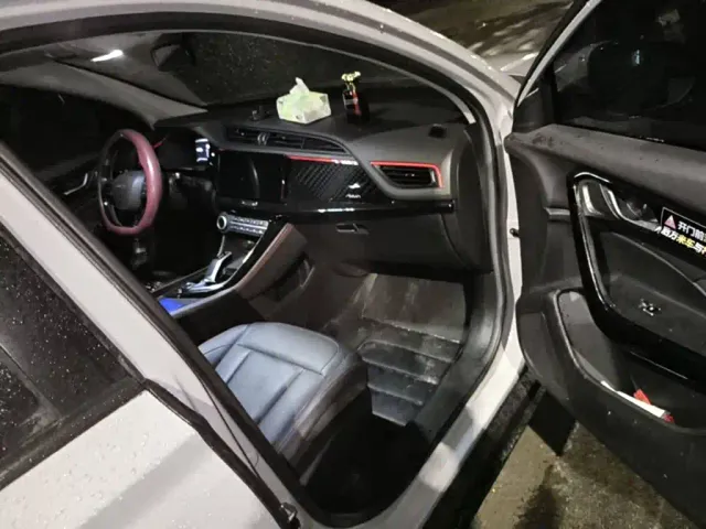 Dongfeng Fengshen AX7 — Фото автомобиля 10