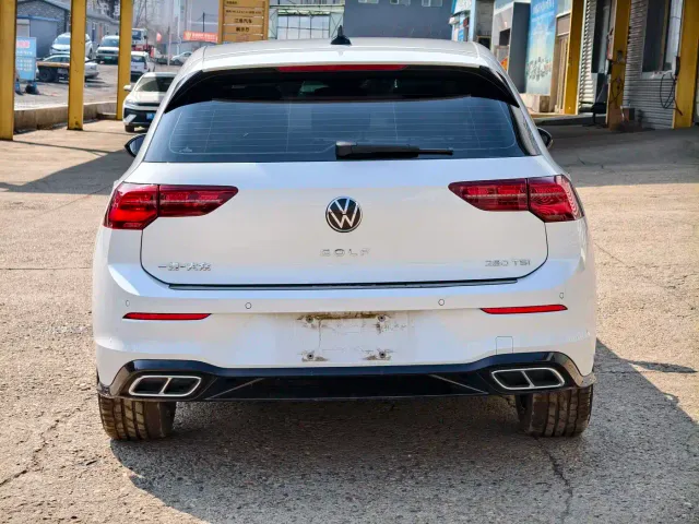 Volkswagen Golf — Фото автомобиля 24