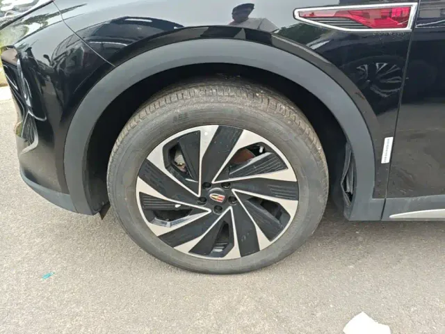 Hongqi HS7 PHEV — Фото автомобиля 22
