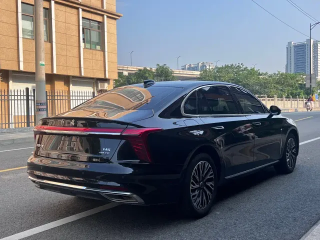 Hongqi H5 — Фото автомобиля 6