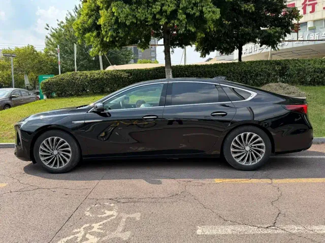 Buick LaCrosse — Фото автомобиля 3