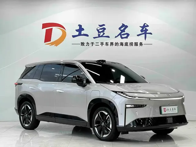 Toyota BoZhi 3X — Фото автомобиля 3