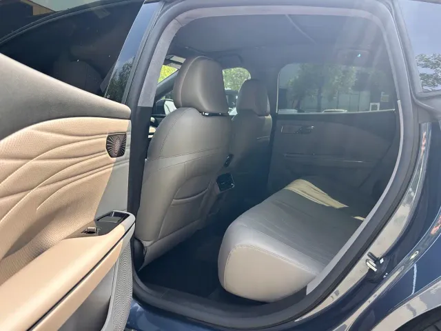 Geely Galaxy Xingyao 8 — Фото автомобиля 16