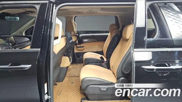 Kia Canival Carnival 4 поколение Дизель 9 мест Signature — Фото автомобиля 11