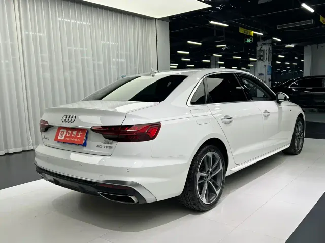 Audi A4L — Фото автомобиля 9