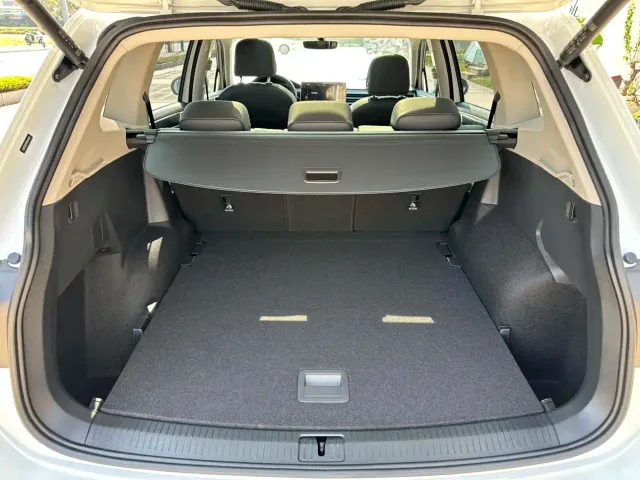 Volkswagen Tiguan L — Фото автомобиля 17
