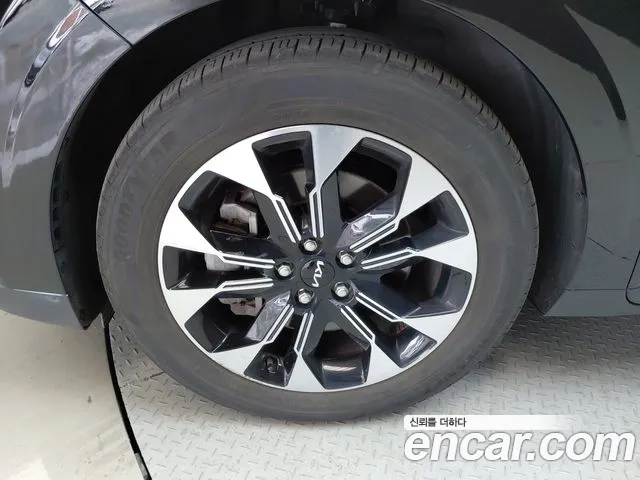 Kia Canival Carnival 4 поколение 9 мест Prestige — Фото автомобиля 5