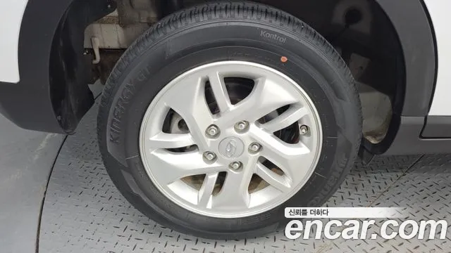 Hyundai Venue — Фото автомобиля 5