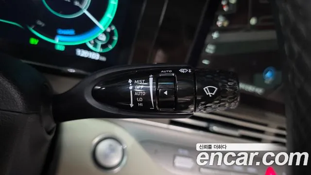 Hyundai Grandeur Grandeur (New) Hybrid — Фото автомобиля 23