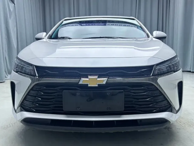 Chevrolet Monza — Фото автомобиля 2