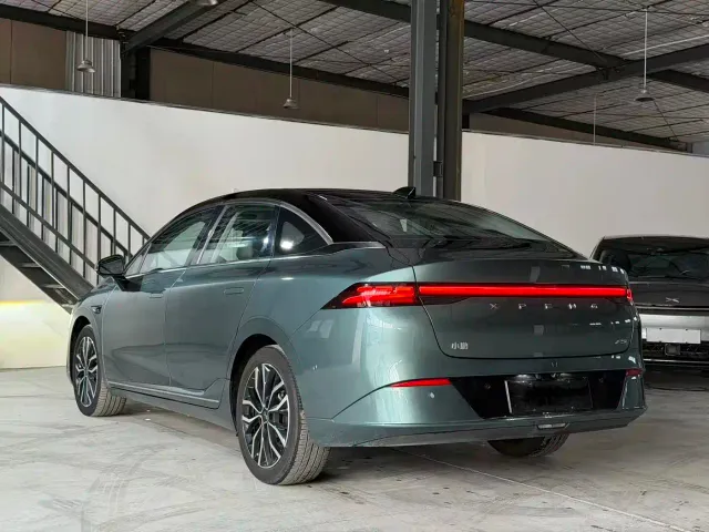 Xpeng P5 — Фото автомобиля 6
