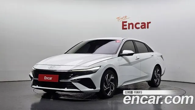 Фотография автомобиля — Hyundai Avante CN7