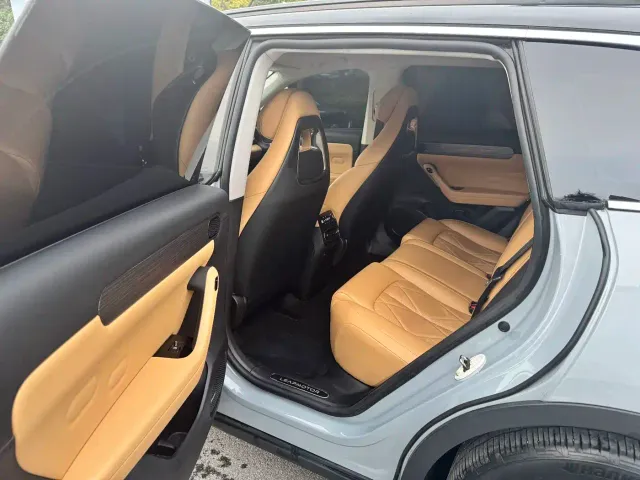 Leapmotor C11 — Фото автомобиля 7