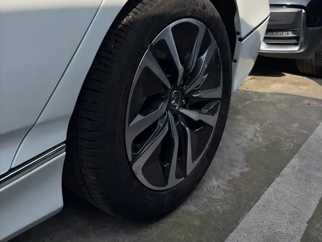 Honda Accord — Фото автомобиля 5