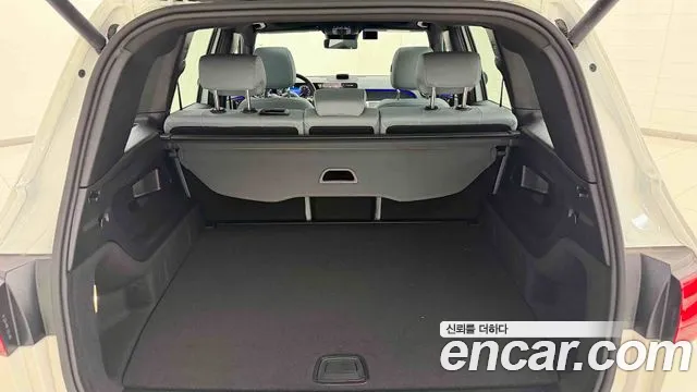 Mercedes-Benz GLB-Class — Фото автомобиля 13
