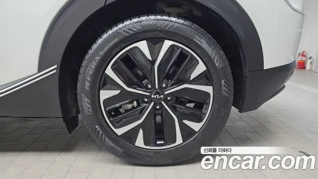 Kia EV6 — Фото автомобиля 18