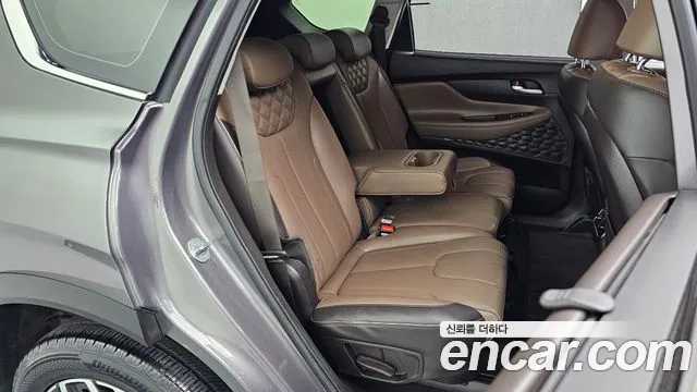 Hyundai Santafe — Фото автомобиля 10