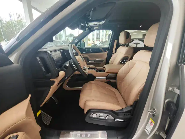 BYD FangChengBao Leopard 8 — Фото автомобиля 9