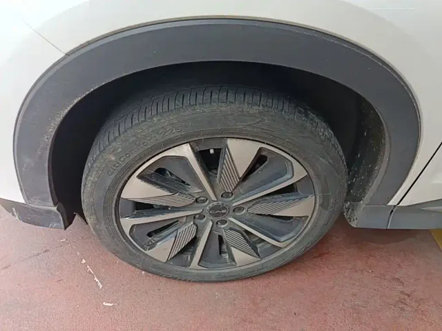 BYD Song PLUS — Фото автомобиля 22