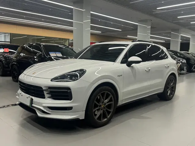 Фотография автомобиля — Porsche Cayenne
