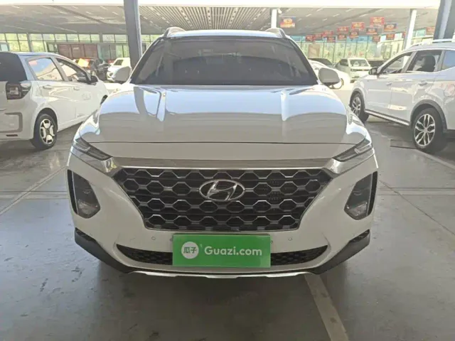Hyundai Santa Fe — Фото автомобиля 2