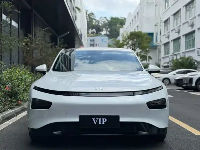 Xpeng P7 — Фото автомобиля 2