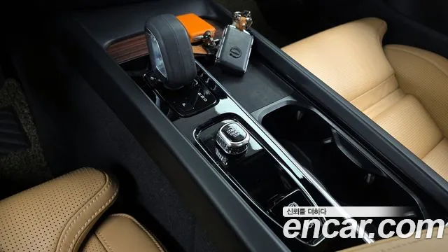 Вольво V60 V60 Cross Country 2 поколение B5 Pro AWD — Фото автомобиля 9
