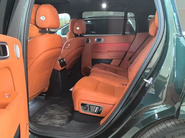 Li Auto L7 — Фото автомобиля 8