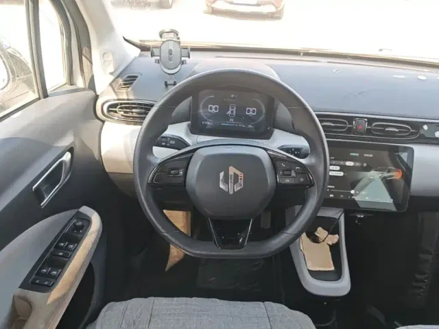 Leapmotor T03 — Фото автомобиля 10
