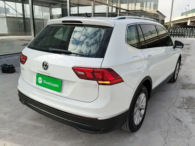 Volkswagen Tiguan L — Фото автомобиля 6