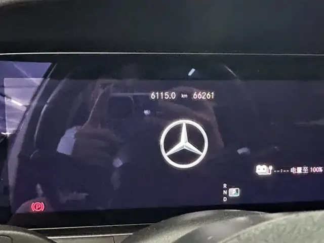 Mercedes-Benz E-Class — Фото автомобиля 2