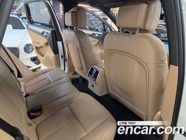 Porsche Macan — Фото автомобиля 14