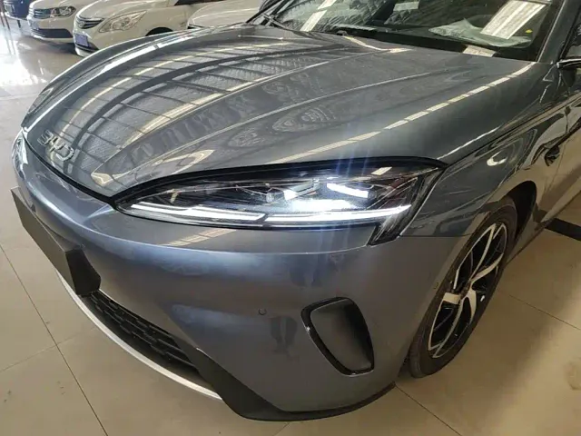 BYD Seal 07 DM-i — Фото автомобиля 23