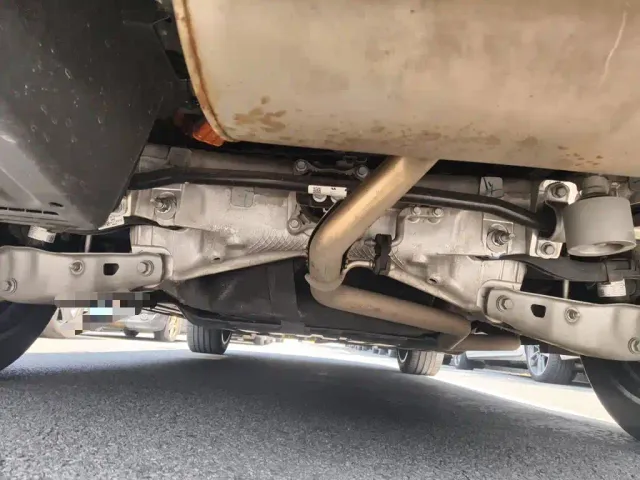 Li Auto L8 — Фото автомобиля 24