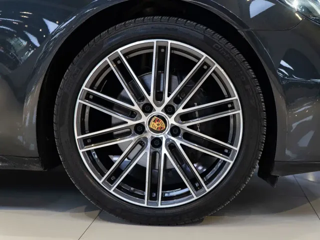 Porsche Panamera — Фото автомобиля 11